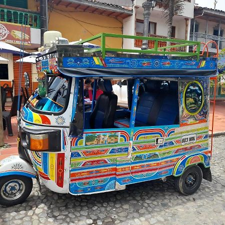 El Paraiso Paisa 5 Minutos Del Malecon Parqueadero Privado A Guatapé Eksteriør bilde